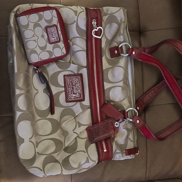 Coach Handbags - Coach Totebag